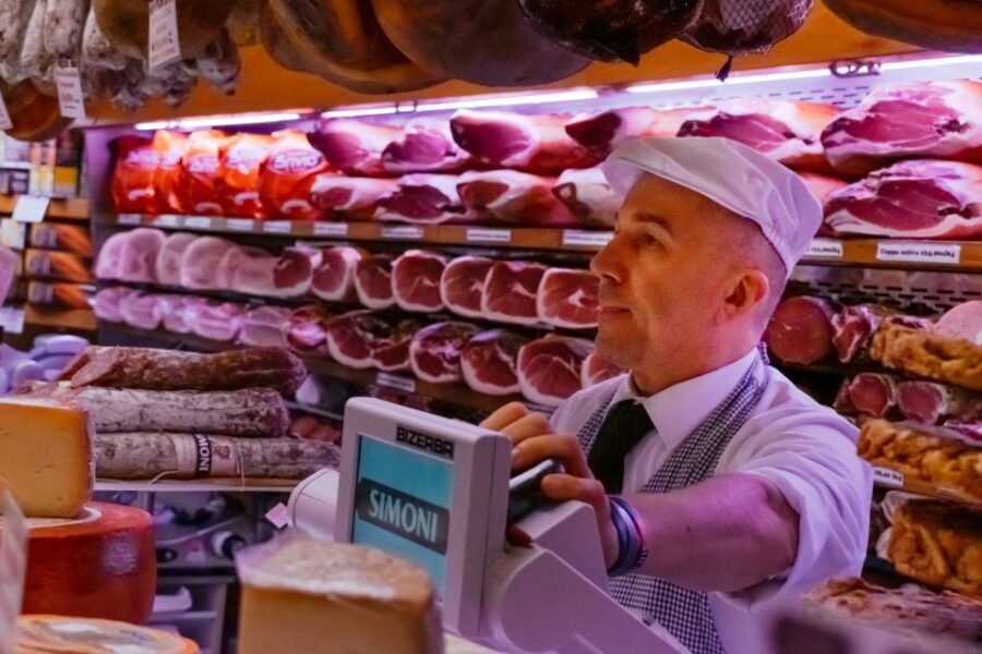 Bologna: Private Food Walking Tour with Tastings - Vegetarian alternatives: how to make it work from the start