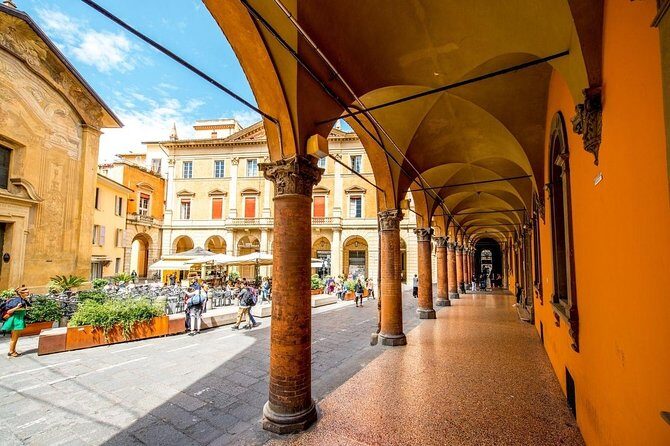 Bologna Private & Personalized Half-Day Tour with a Local Guide - What Makes the Local Guide Piece Work