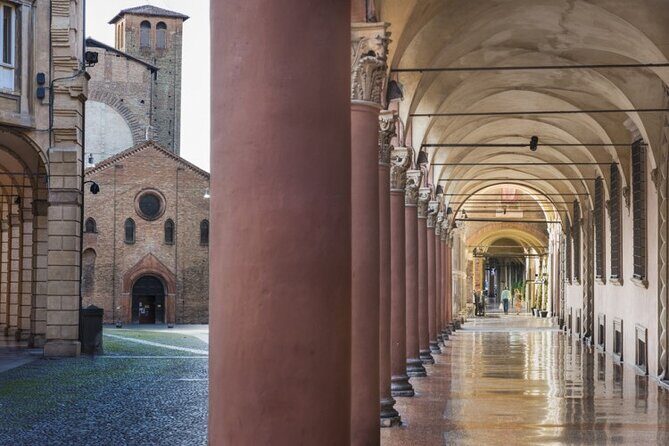 Bologna Private Walking Tour - Dress Code, Walking Comfort, and When to Plan Your Day