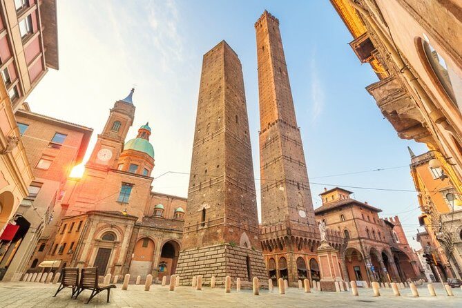 Bologna Private Walking Tour - Piazza Maggiore: Bologna’s Center of Gravity (and a Nice Meeting Point)