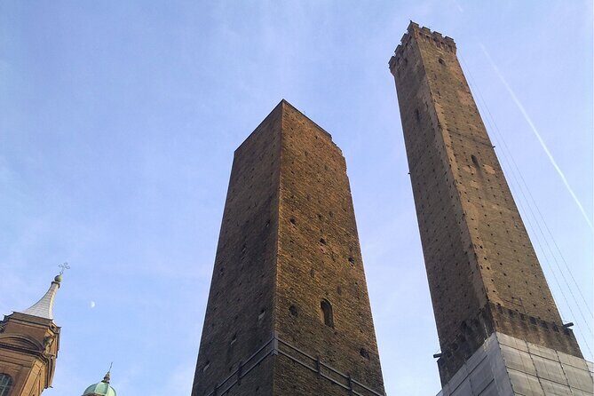 Bologna Scavenger Hunt and Highlights Self Guided Audio Tour - Key highlights you’ll feel right away