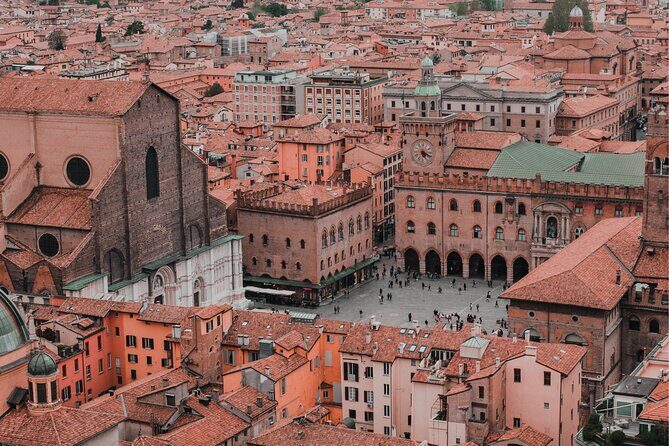 Bologna Scavenger Hunt and Highlights Self Guided Audio Tour - Practical Bologna tips for a smooth scavenger hunt