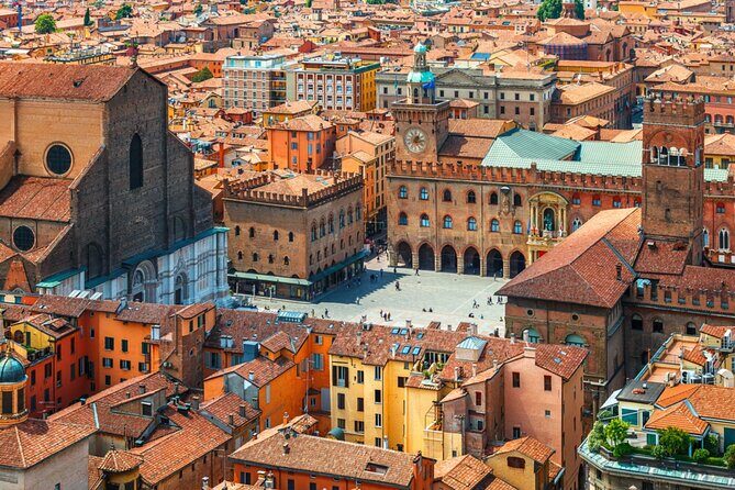 Bologna Secrets Quest: Self-Guided Hidden Gems Adventure - Neptune’s Fountain: bronze mythology and Giambologna’s touch