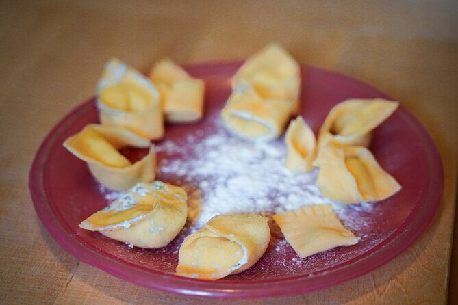 Bologna: Tagliatelle & Ragù Home Cooking Class with wine - The ragù lesson: step-by-step sauce from the host’s method