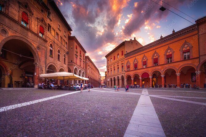 Bologna: the red medieval pearl and its delicious food (private tour) - Piazza Santo Stefano: Food History Hidden in Church Stones