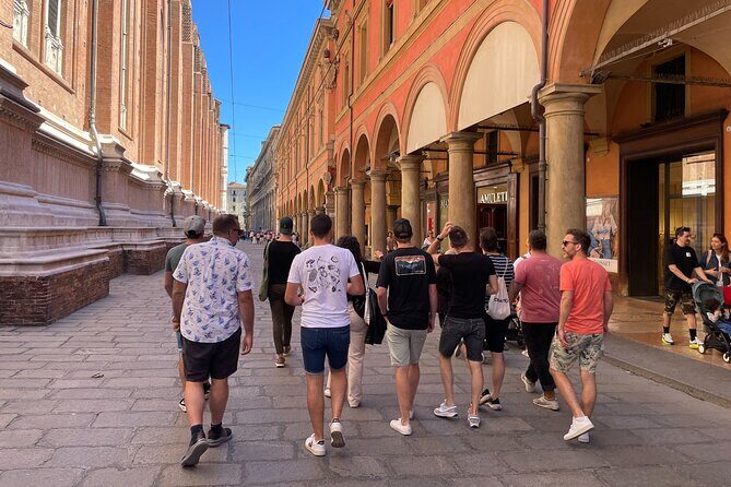 Bologna Walking Food Tour and Highlights with a Local Guide - Gelato Finale on Via Rizzoli: The Sweet Ending You’ll Remember