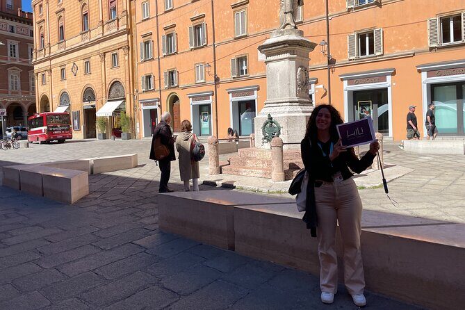 Bologna Walking Food Tour and Highlights with a Local Guide - Via Drapperie Bakery Stop: Fresh Bread, Simple and Serious