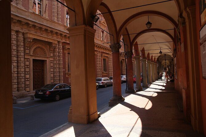 Bologna Walking Tour: Explore Top Sights & Hidden Gems - Piazza Maggiore: Bologna’s Main Stage for Public Life