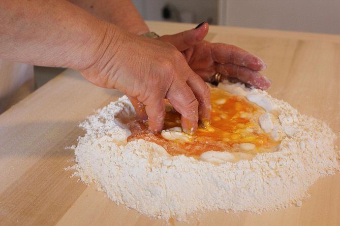 Bolognese Pasta Class in Bologna with a Local Expert, Giovanna C - Crescentine or Tigelle First: Why the Starter Matters