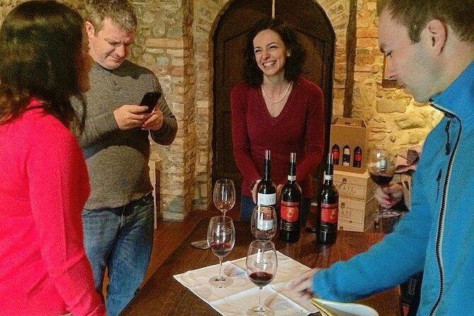 Brunello di Montalcino wine experience with a sommelier - Brunello tasting with a real sommelier: how to get more out of it