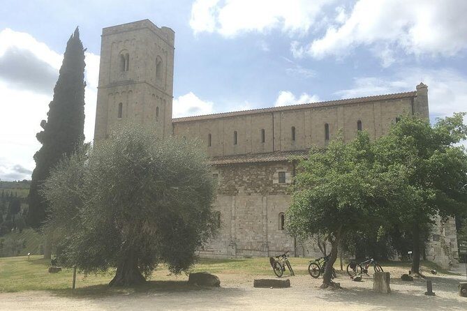 Brunello E-Bike Tour - Who should book this Brunello e-bike tour
