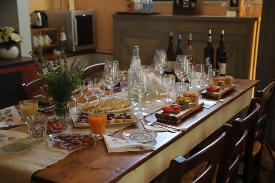 Castiglion Fiorentino: Buccelletti Wine Tour & Tasting - Buccelletti Casali e Cantina: a women-led estate dating to 1625