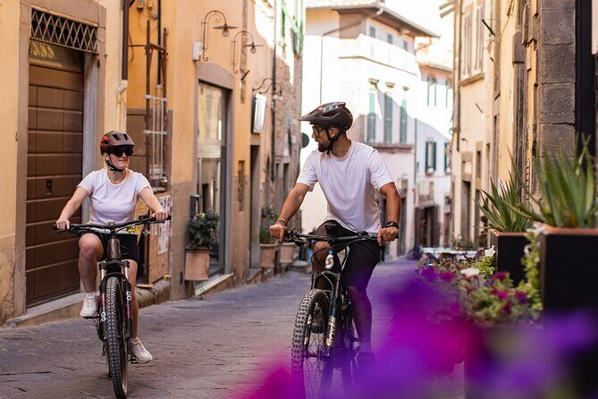 Castiglion Fiorentino - eBike tour in the tuscan countryside - Stop 1: Castello di Montecchio Vesponi and the payoff climb
