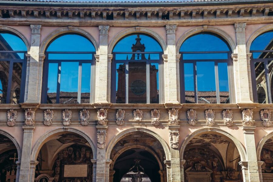 Cathedral of San Petronio and Archiginnasio Private Tour - Key takeaways before you go