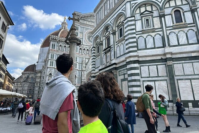 Center of Florence by golf cart - Ponte Santa Trinita: The River View Toward Ponte Vecchio