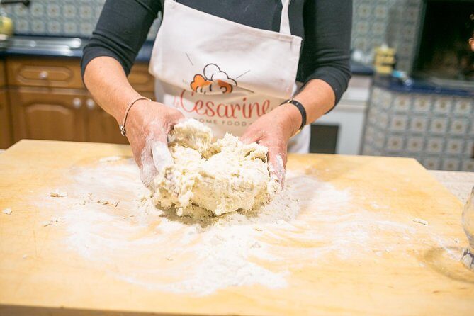 Cesarine: Pizza & Tiramisu Feast at local's home in Lucca - Key Highlights I’d Plan Around
