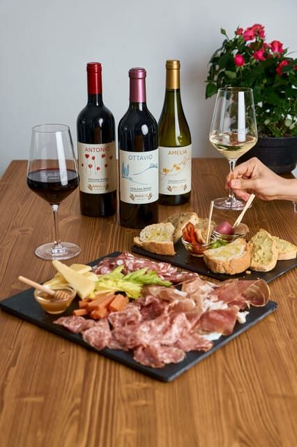 Chianni: wine and oil tasting with lunch or dinner - The Amarsi Tasting Room in Chianni: Simple, Local, and Actually Pleasant