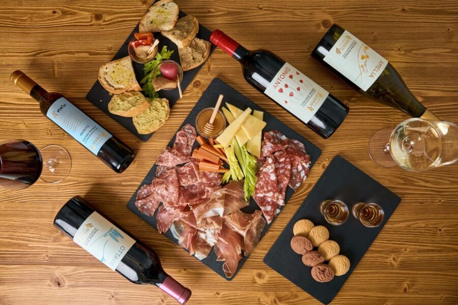 Chianni: wine and oil tasting with lunch or dinner - What You’ll Taste: Four Tuscan Wines Plus Organic Olive Oil