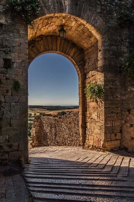 Chianti and Castles Tour From San Gimignano - Castellina in Chianti: a 1-hour snapshot with photo breaks