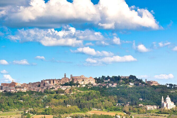 Chianti Classico, Montalcino, Montepulciano by minivan: Wine Tastings & Lunch - Montalcino village time: fortress views and artisan streets
