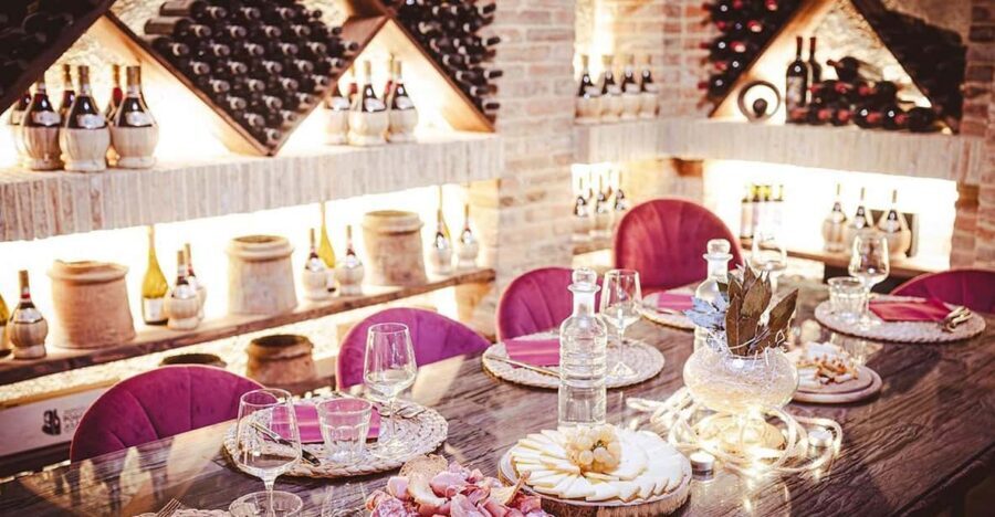 Chianti: Lunch with Wine Tasting at Poggio ai Laghi Winery - Pairing strategy: how the meal boosts each glass