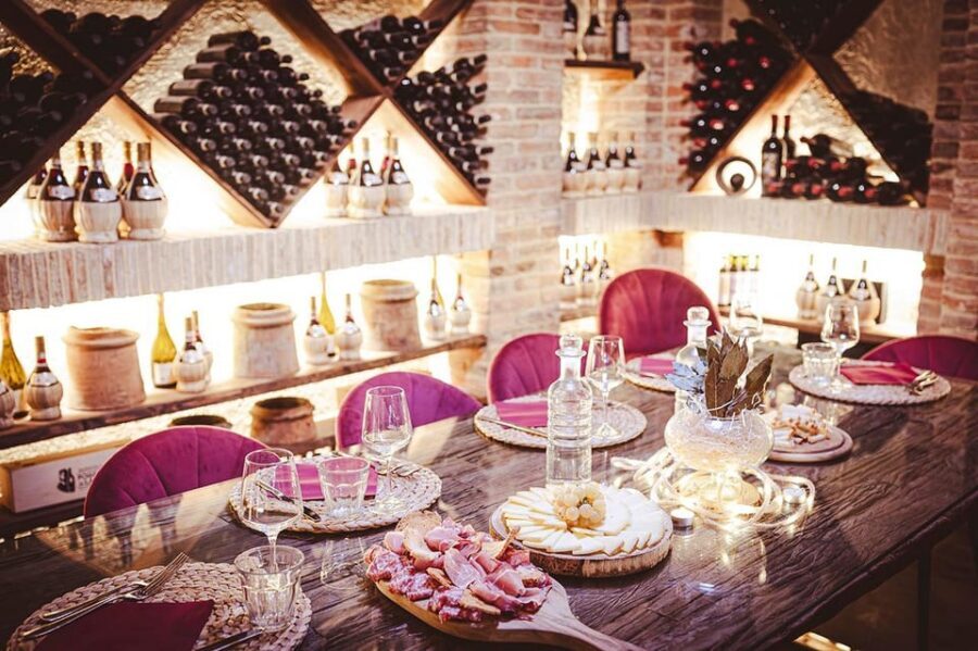 Chianti: Lunch with Wine Tasting at Poggio ai Laghi Winery - Olive oil and balsamic tastings that feel more serious than a side quest