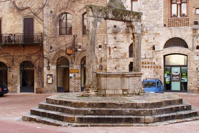 Chianti Region and San Gimignano including wine tasting and light lunch - San Gimignano’s 1-hour plan: what to prioritize