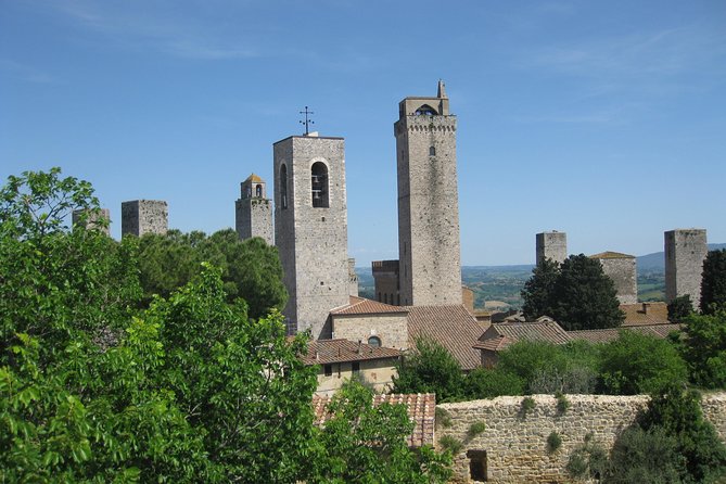Chianti Region and San Gimignano including wine tasting and light lunch - Greve in Chianti: the town that sets the wine-region mood