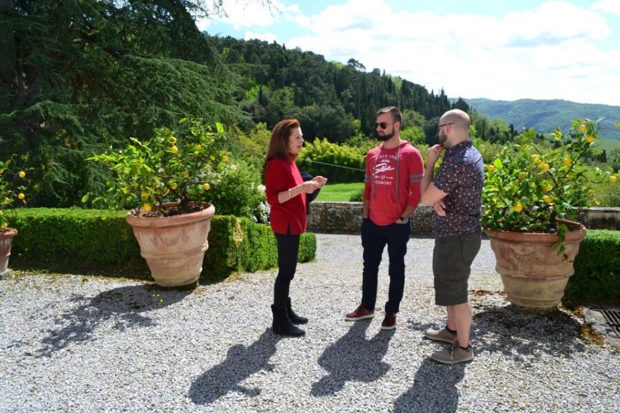 Chianti Rufina: Wine Tour in Castle & Historical Villa - Lunch at a local restaurant: Tuscan produce breaks the wine brain
