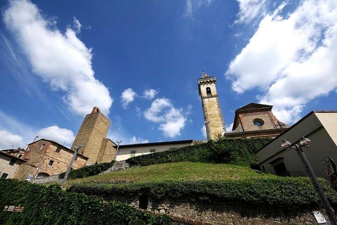 Chianti Wine and Vinci half day Small Group Tour from Lucca - The boutique winery in Chianti: wine, olive oil, and real food pairings