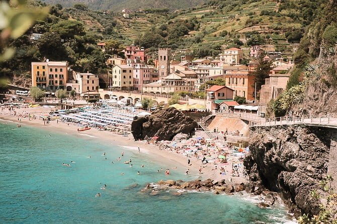 Cinque Terre Day Trip from Florence: Guided Round-Trip Bus - The Coach Part: Air-Conditioned Comfort and Licensed Escort Guidance