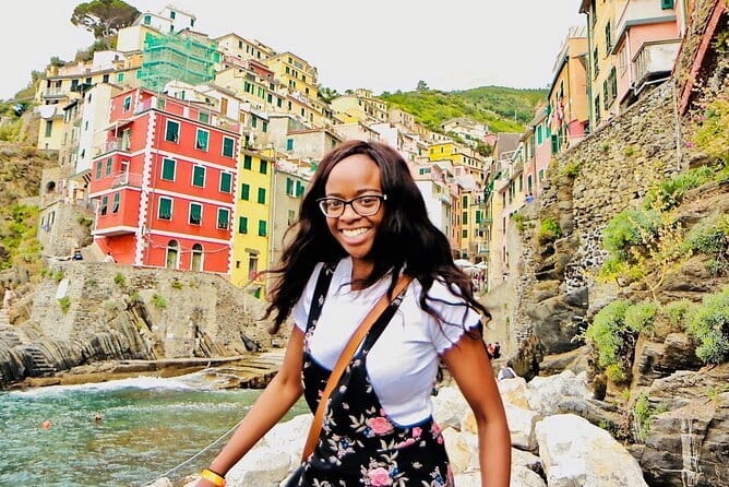 Cinque Terre Day Trips From Florence Sunshine and Discovery - La Spezia to Manarola: the short train ride that makes the day feel special