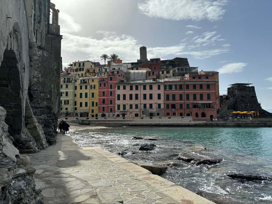 Cinque Terre: Full-Day Private Tour from Florence - Corniglia in the afternoon: a quieter kind of Cinque Terre