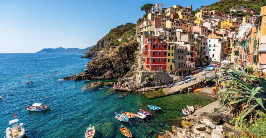 Cinque Terre: Full-Day Private Tour from Florence - Your driver escort matters more than you think
