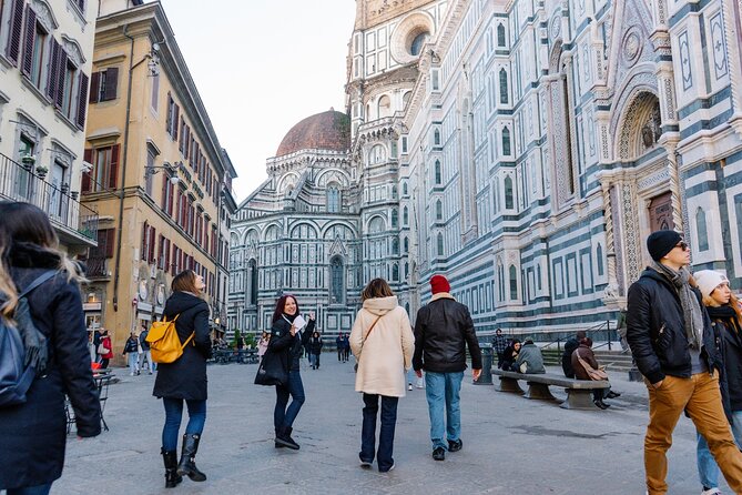 Combo Florence: Walking Tour with the the Accademia Gallery Tour - Ponte Vecchio: a bridge that became a marketplace