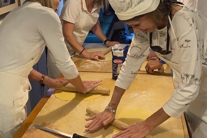 Cooking class in Tuscan Villa near Cortona - Key highlights