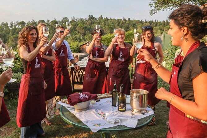 Cooking, Dinner & Live Opera in the countryside - Tuscan villa dinner at 5:00 pm: why the timing matters