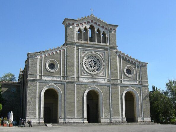 Cortona - Easy guided eBike tour around the Etruscan City. - What the ride feels like (and what you’ll actually do)