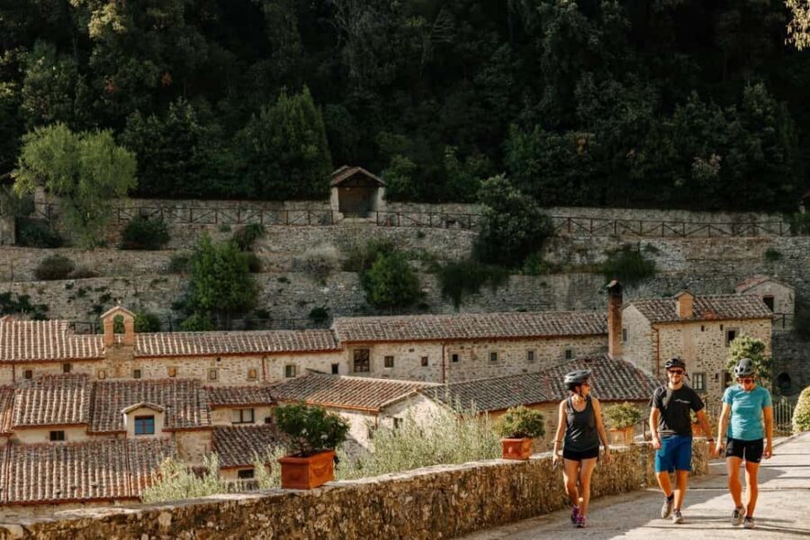 Cortona: Guided E-Bike Tour of Tuscany's Hidden Gem - Getting comfortable fast: the quiet art of beginner-friendly guidance