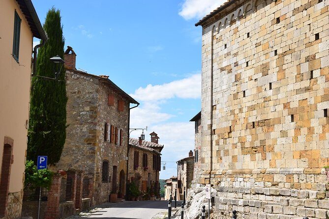 Cortona private walking Tour - The Easy Historical Core Walk: Walls, Museums, and Old Corners Without Strain