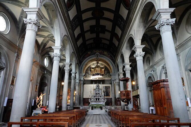 Cortona Private walking Tour under the Tuscan sun - Piazza del Duomo: Santa Maria Assunta’s layered centerpiece