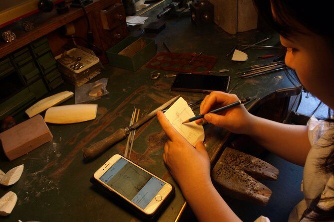 Create your original cuttlefish bone cast jewelry. - Who Should Book This (and Who Might Not Love It)