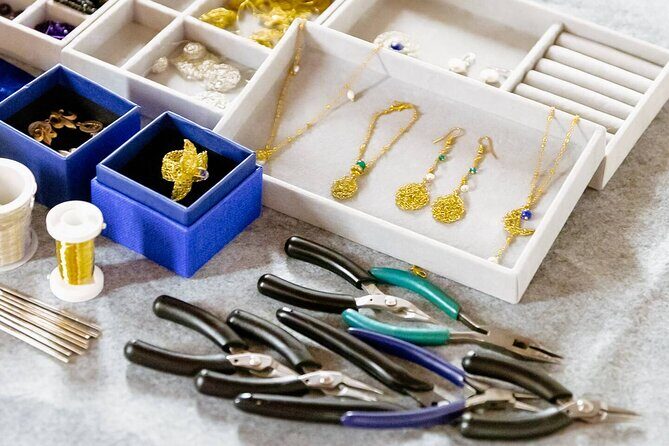 Create your own Jewellery in Florence - Price and value: what $155.18 buys you in real terms