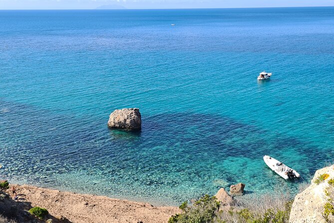 Daily excursions and guaranteed fun in Argentario - Onboard comfort: what “spacious” and “shaded” actually mean in practice