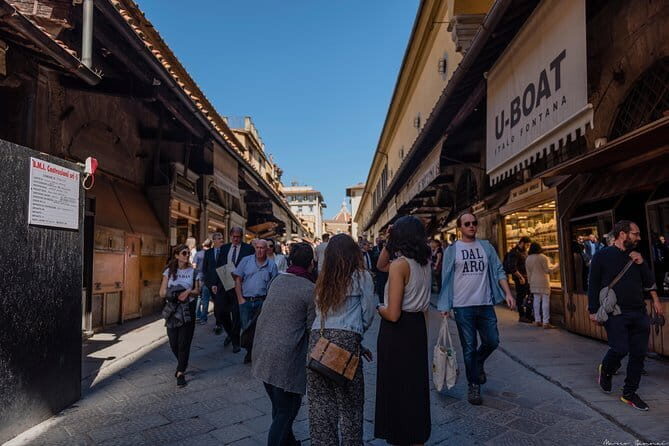 David and the highlights of Florence. - Piazza della Repubblica: one of Florence’s key squares