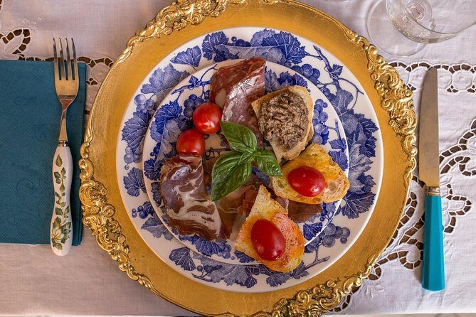 Dining experience at a local's home in Arezzo with show cooking - Drinks included: regional wines and espresso that actually match the food