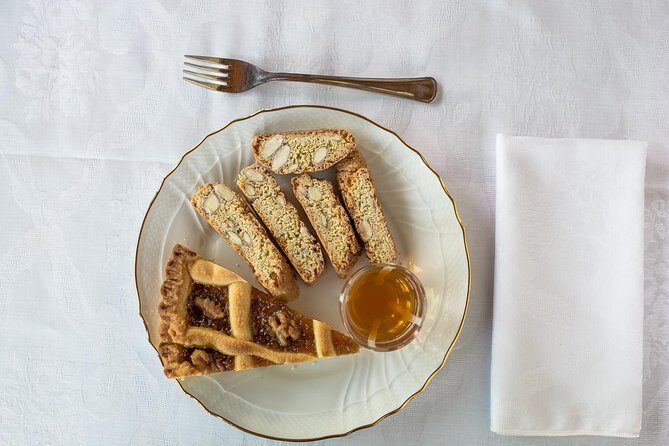 Dining experience at a local's home in Arezzo with show cooking - Who should book this, and who might not love it