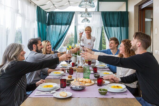 Dining experience at a local's home in Massarosa with cooking demo - Who this experience suits best