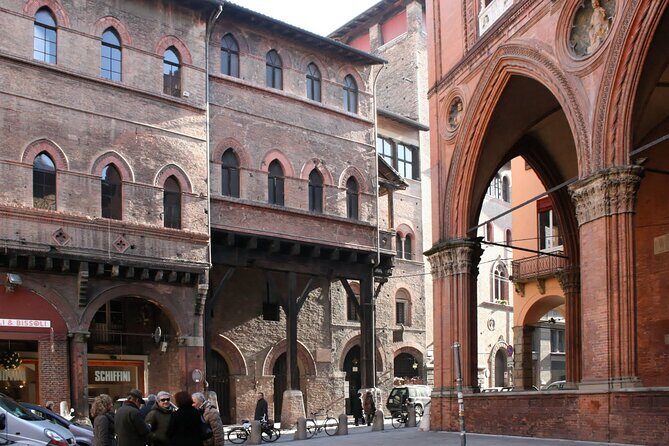 Discover Bologna an amazing city - Archiginnasio di Bologna: university grandeur and the anatomy theatre add-on
