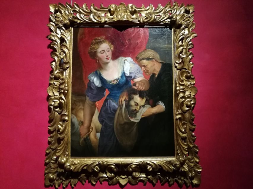 Discover Uffizi and Palazzo Vecchio: Half Day Guided Tour - Salone dei 500 and the Cerca e Trova clue